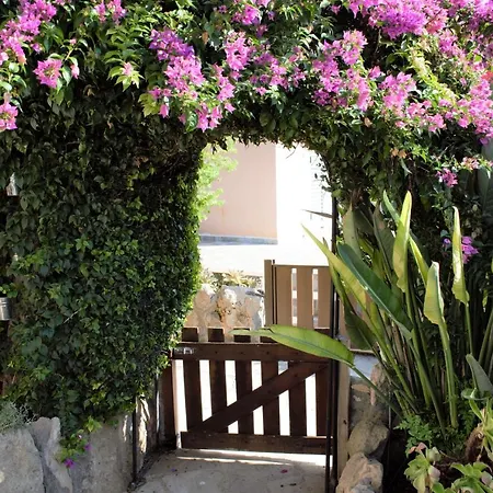 Townhouse In Paradise Gardens