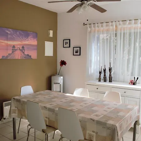 Apartment Townhouse In Paradise Gardens