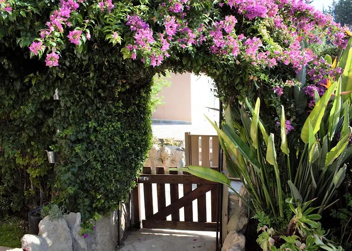 Townhouse In Paradise Gardens