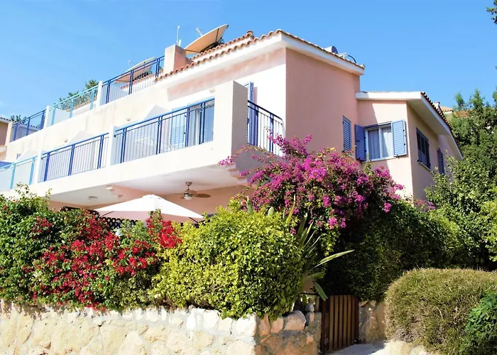 Townhouse In Paradise Gardens بافوس