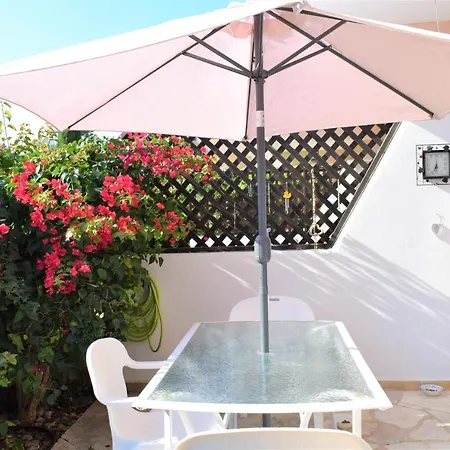 Townhouse In Paradise Gardens